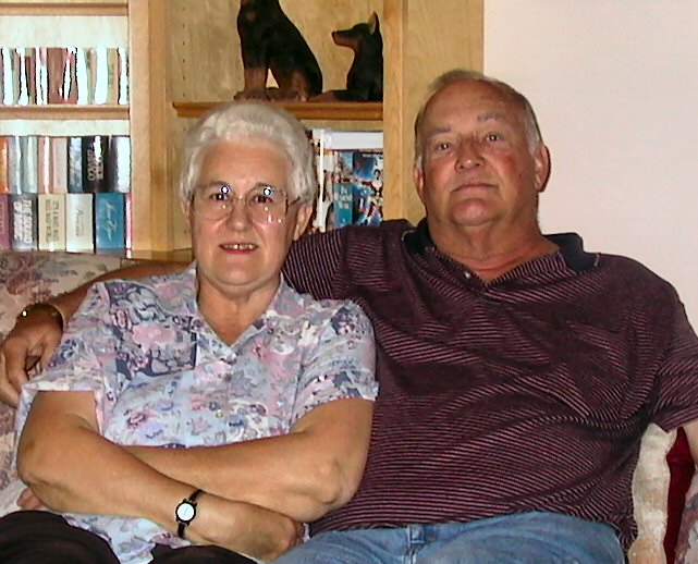 Bev & Dean 2003.jpg (82352 bytes)