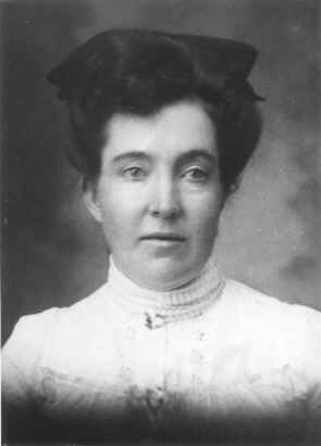 Carrie portrate.jpg (223322 bytes)