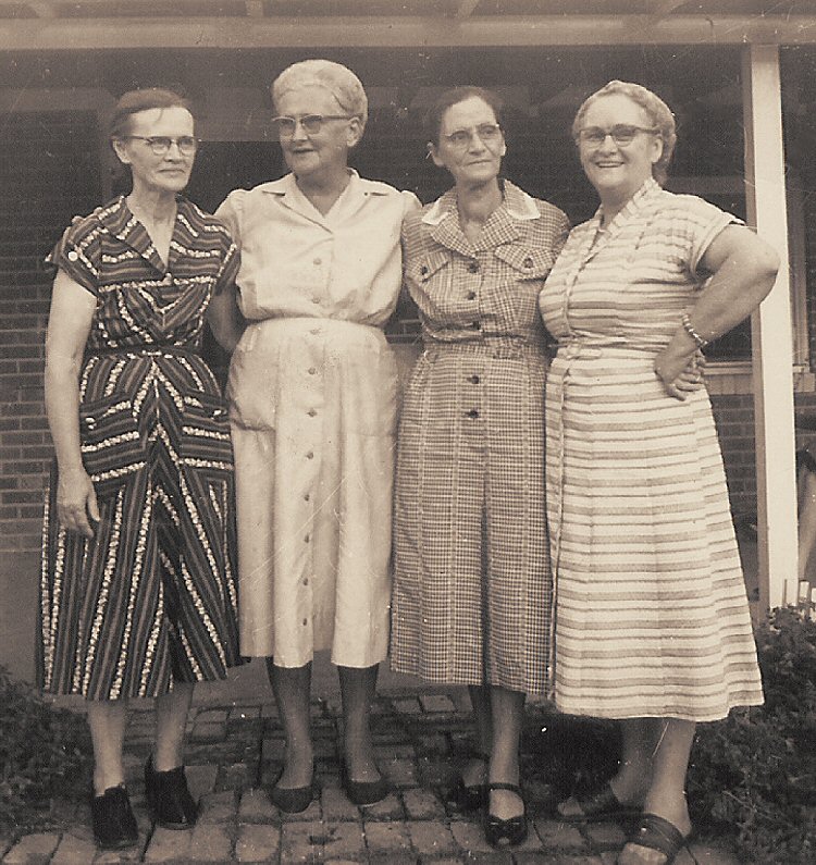 Cora,Vera,Lula,Nettie.jpg (167519 bytes)