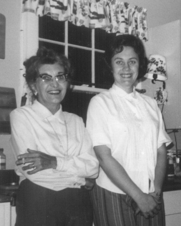 Flo+Eldie 1965.jpg (55735 bytes)