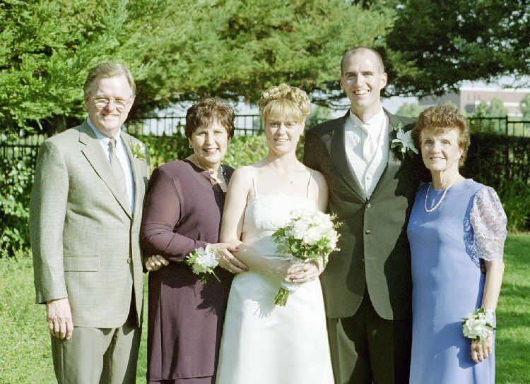 Glenn,Marilyn,Kathleen,Brian,Mary.jpg (119626 bytes)
