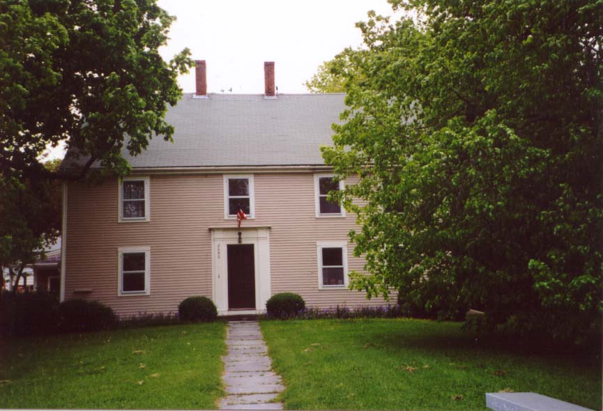 John Lothrop home restored.jpg (83456 bytes)