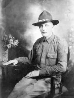 Lynn Miles (army).jpg (142332 bytes)
